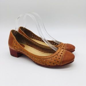 Frye Pumps Low Heel Cognac Brown Leather